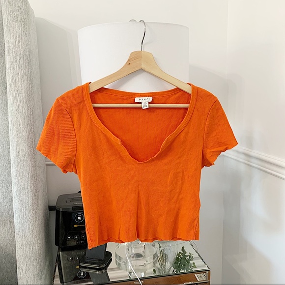 3/30$🤍 TOPSHOP | Orange notch neck cropped tee - Picture 3 of 7